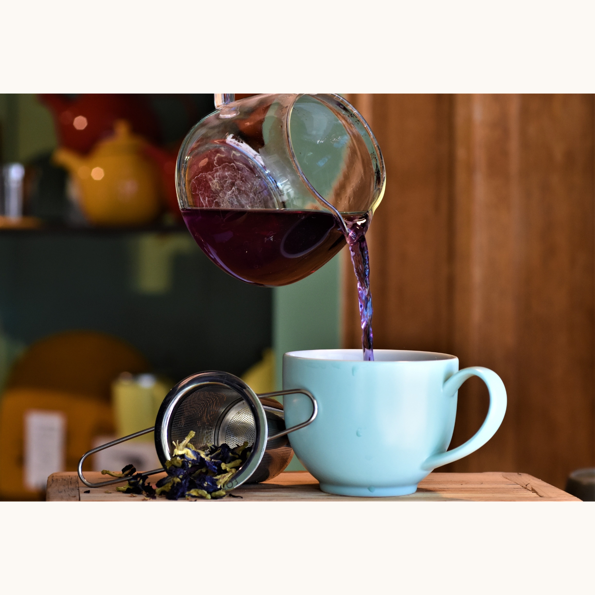 Rift Valley Currant tea pouring into cup