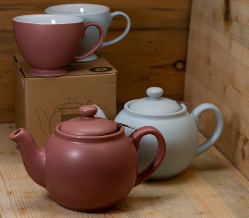 Plint Tea Pots with Tea Cups
