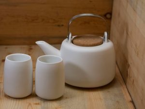 Viva Nicola Tea Pot and Cups